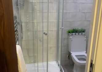 mill-Premium Ensuite Bathroom 1